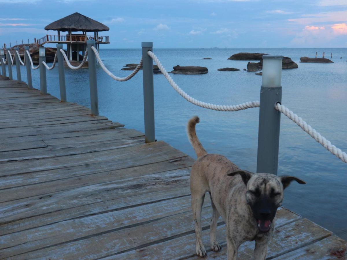 The Pier Phu Quoc Resort Esterno foto