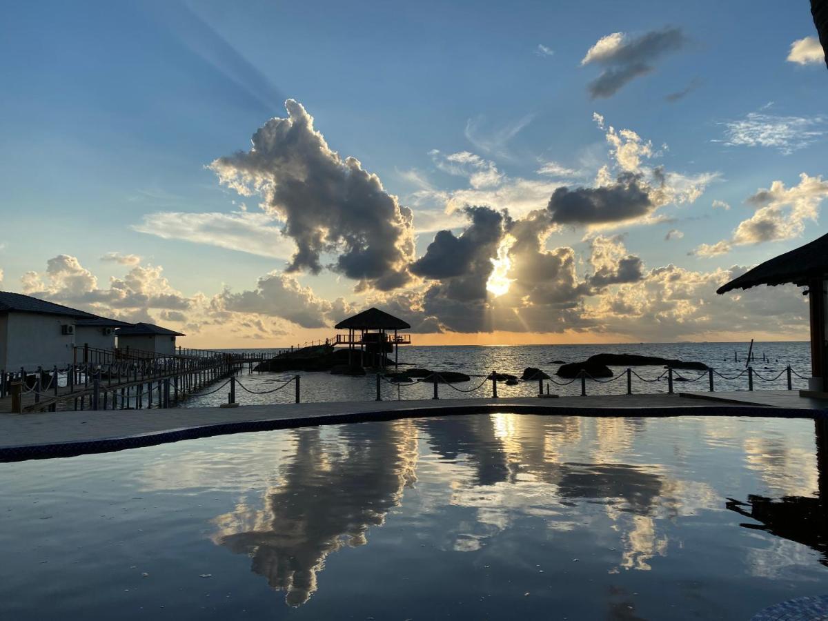 The Pier Phu Quoc Resort Esterno foto